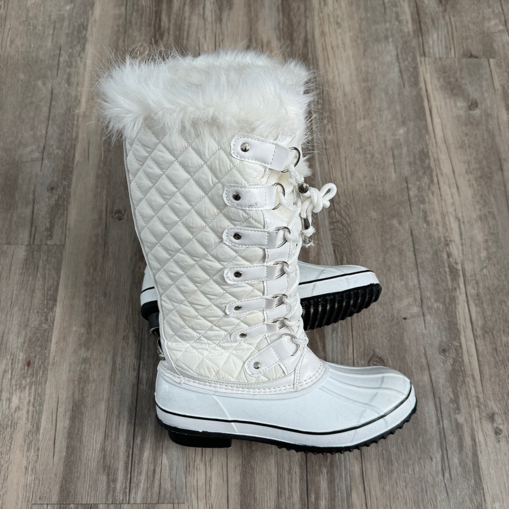 Guess Winter Boots
